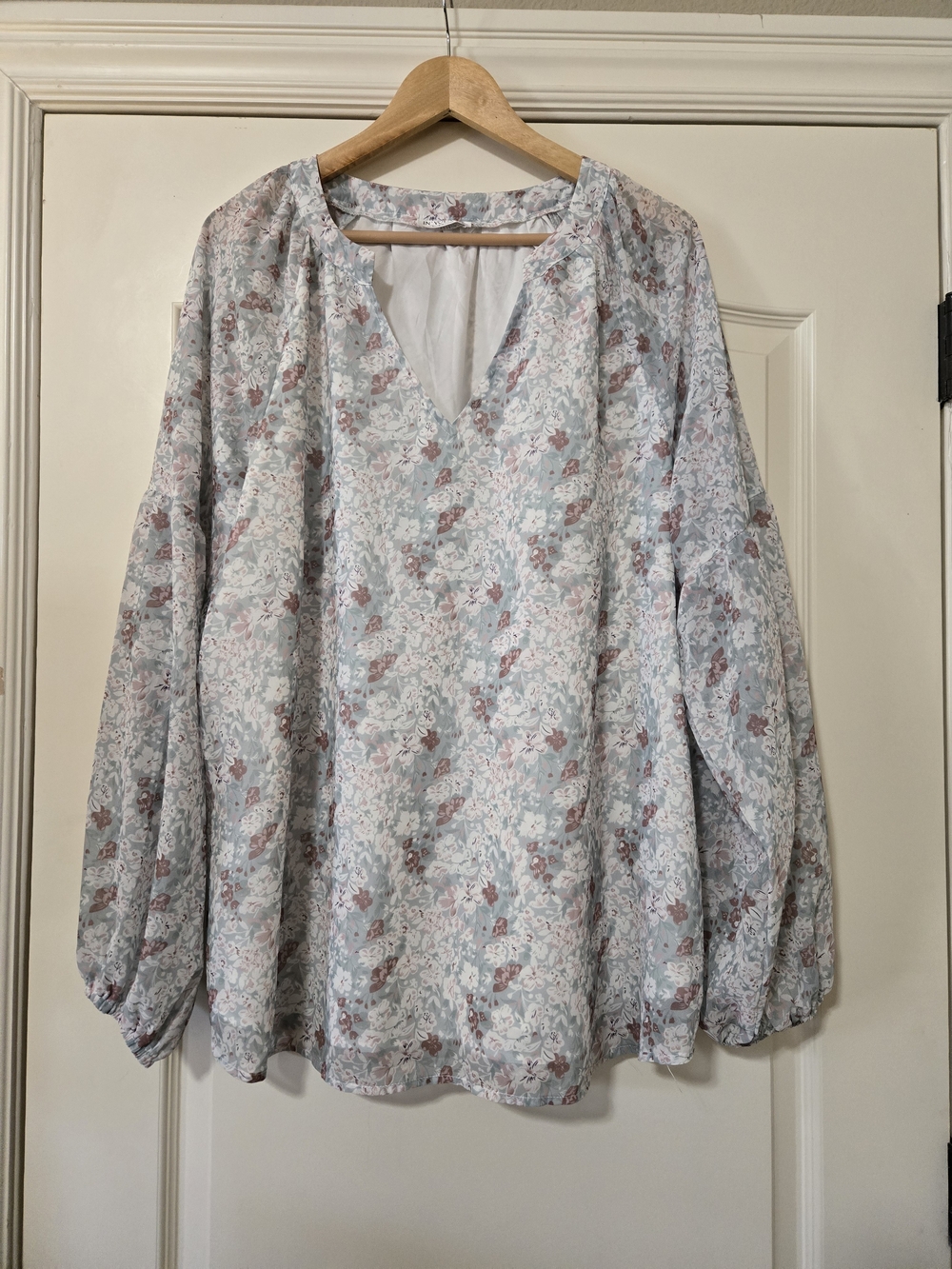 In'Voland Women's Light Blue Floral V-Neck Long Sleeve Blouse Sheer With Lining